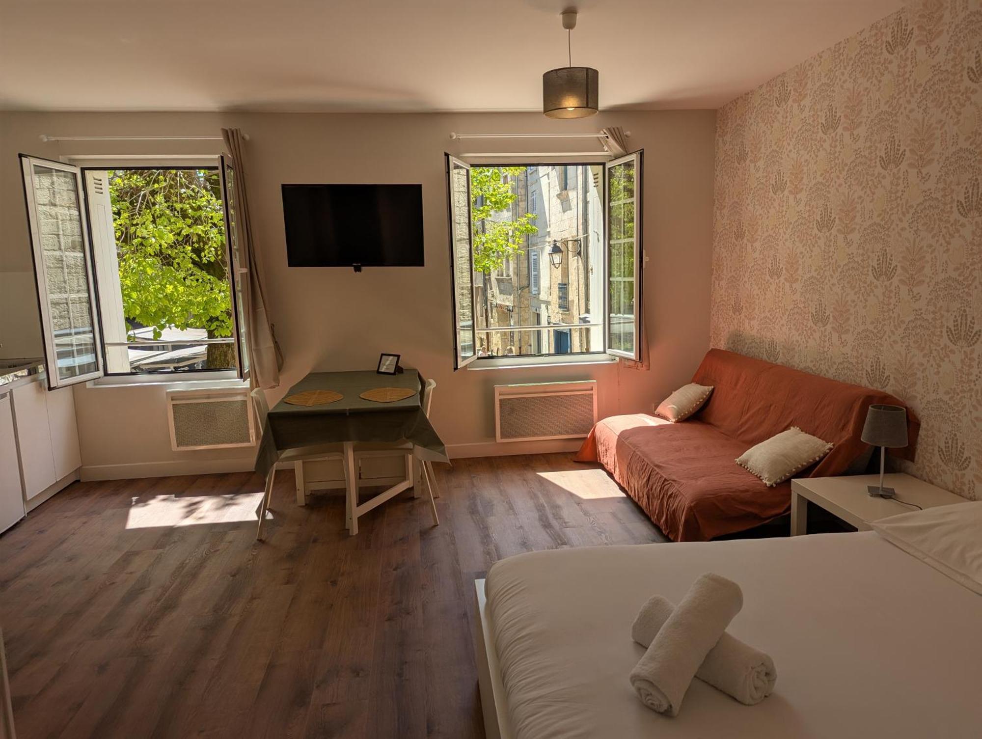 Studios Du Marche Au Bois เปรีเกอ ภายนอก รูปภาพ